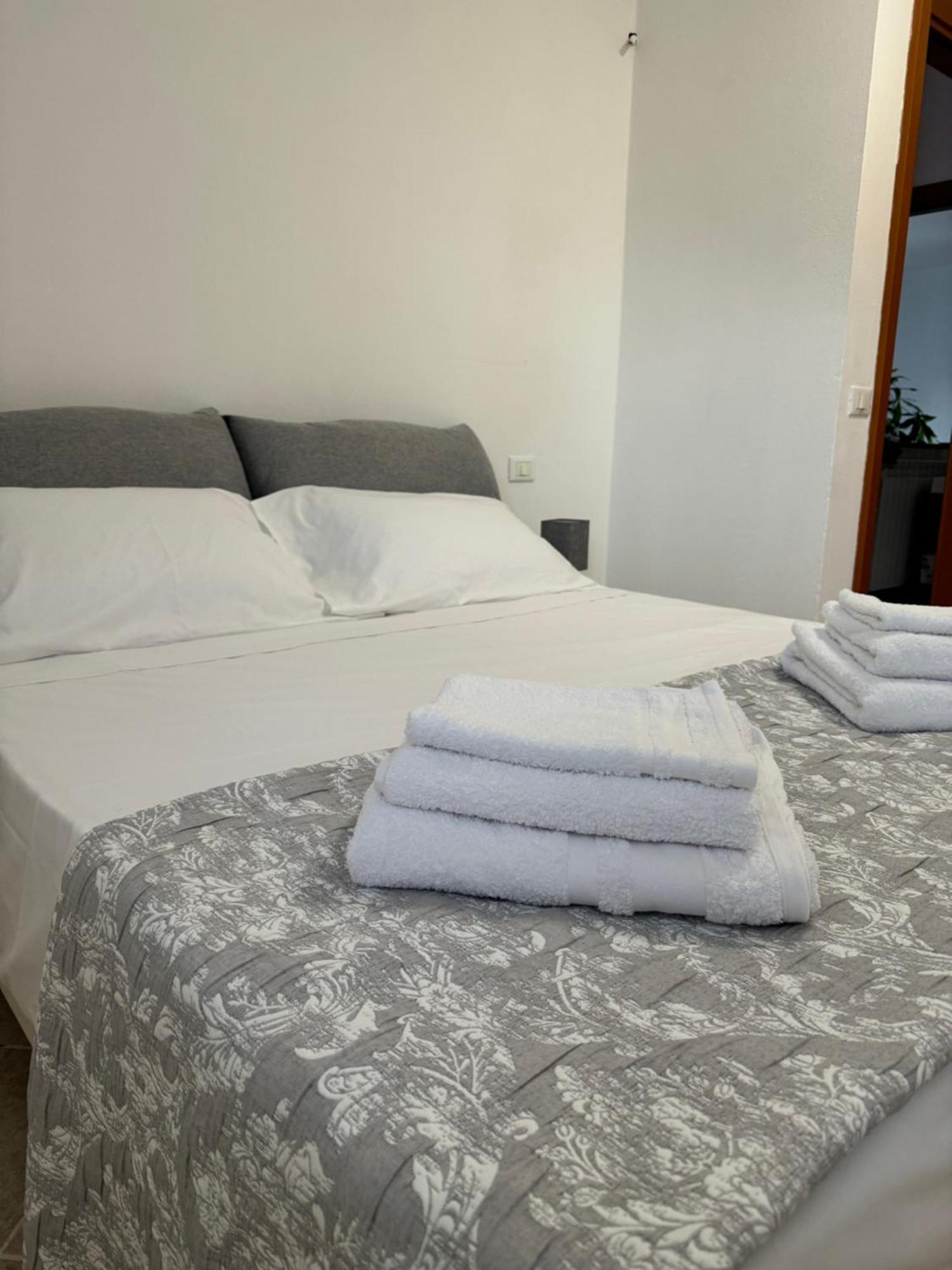 Serravalle Shop&Stay Серравалле-Скривия Экстерьер фото